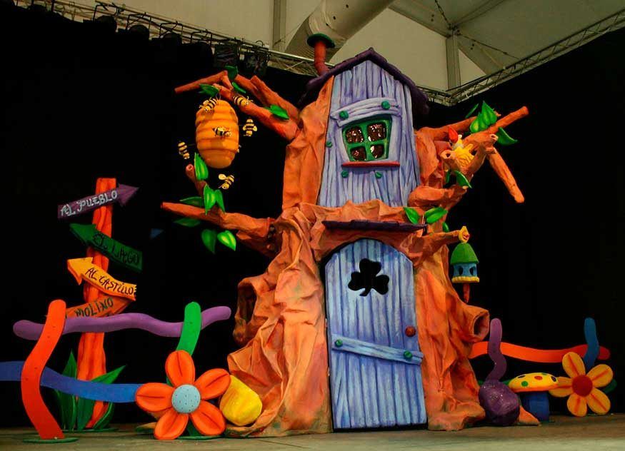 Árbol de fantasía para decoración y atrezzo de poliespán Árbol de fantasía para decoración y atrezzo de poliespán