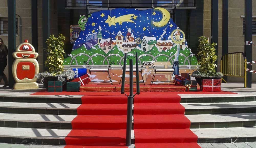 Decorados navideños para centros comerciales con tronos para Reyes Magos Decorados navideños para centros comerciales con tronos para Reyes Magos