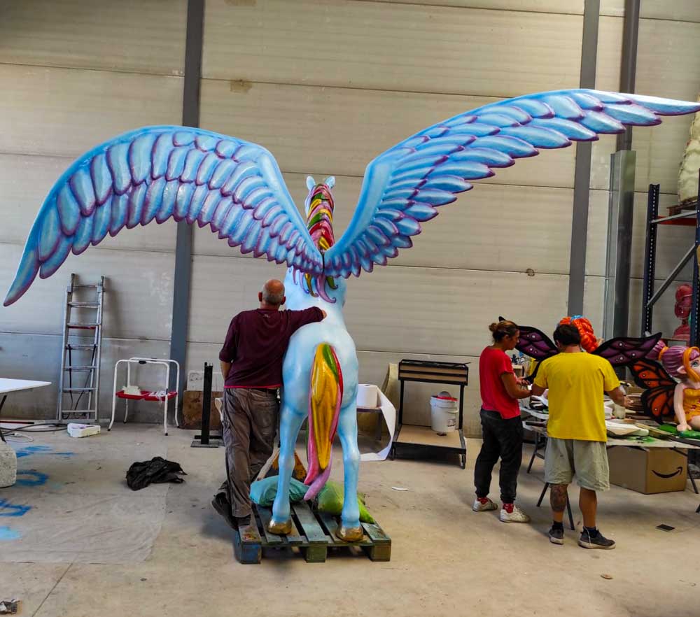 Figura de porexpan de pegaso