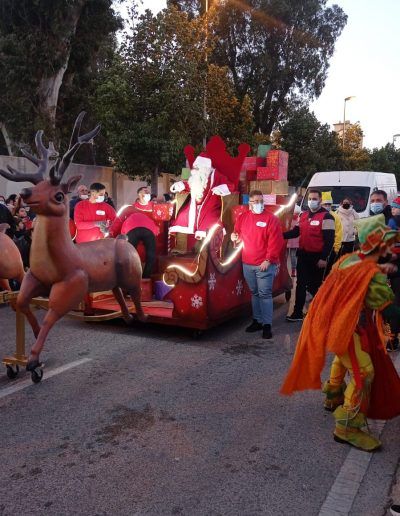 Pasacalles de Papá Noel en Cádiz con Babyradio