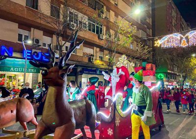 Trineo rojo con renos para Papá Noel